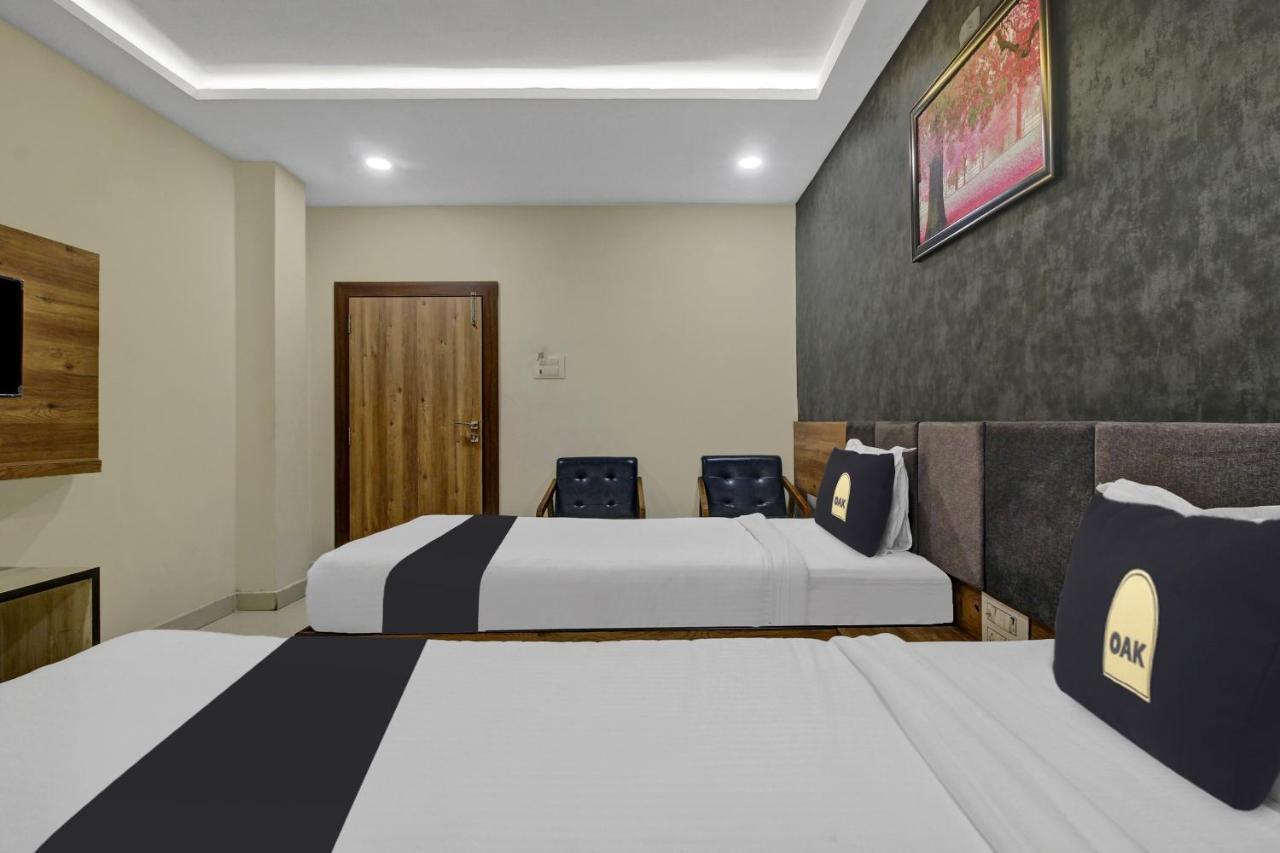 Collection O Hotel Swagath Pride Mancherāl Dış mekan fotoğraf