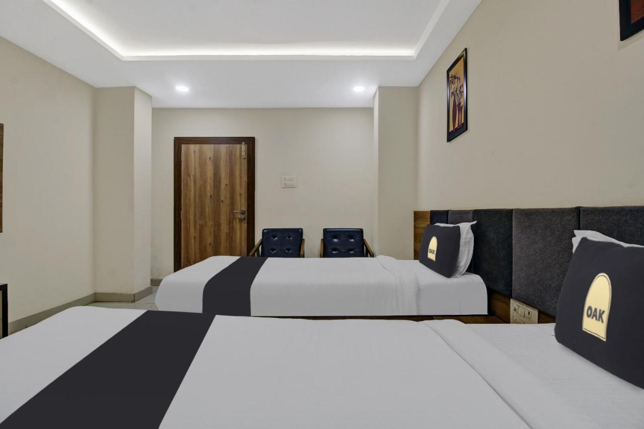 Collection O Hotel Swagath Pride Mancherāl Dış mekan fotoğraf