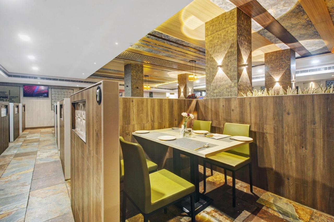 Collection O Hotel Swagath Pride Mancherāl Dış mekan fotoğraf