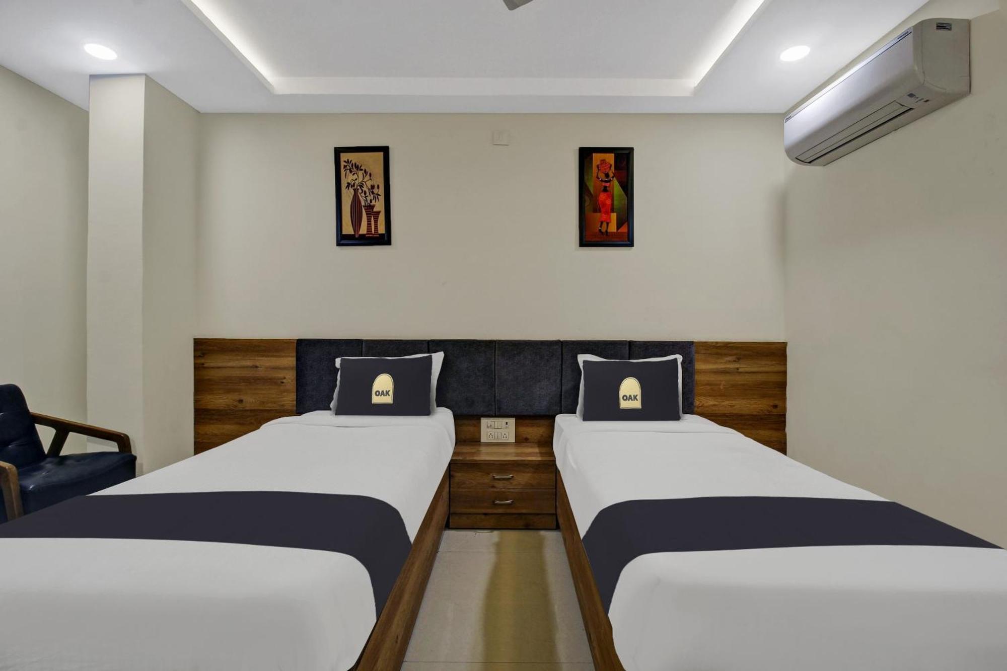 Collection O Hotel Swagath Pride Mancherāl Dış mekan fotoğraf