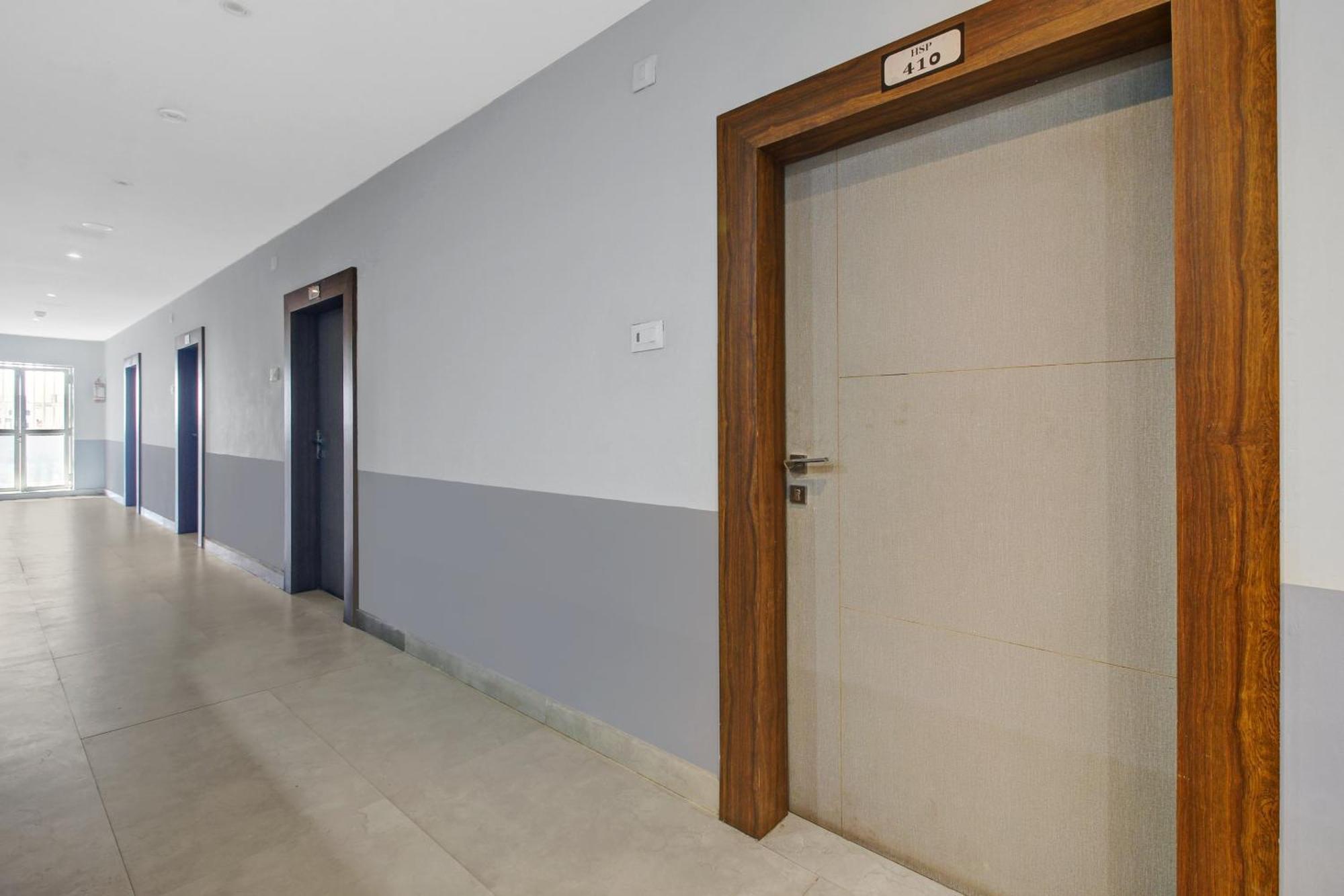 Collection O Hotel Swagath Pride Mancherāl Dış mekan fotoğraf